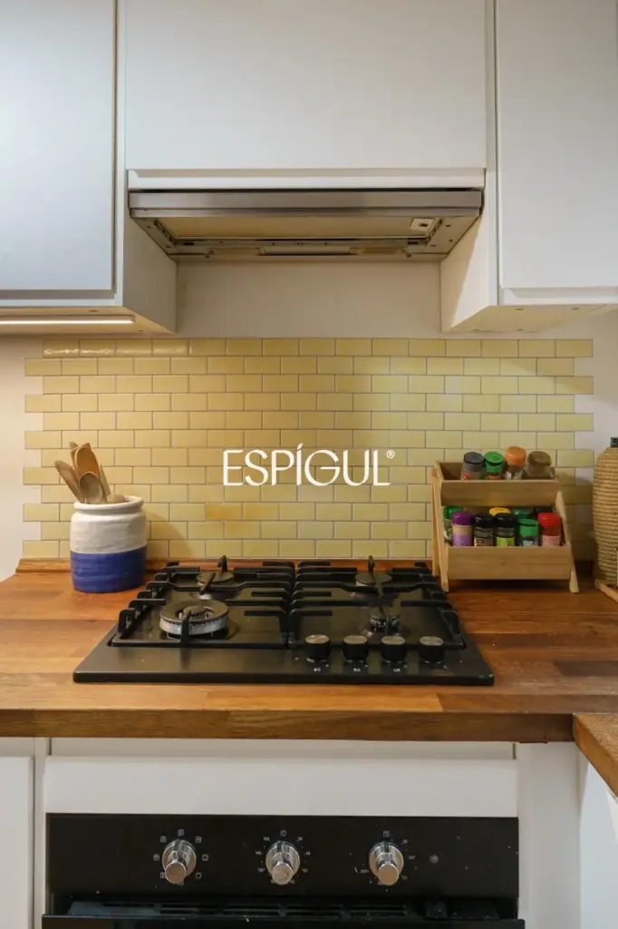 Ático con terraza privada y vistas abiertas al Tibidabo en Nova Esquerra de l’Eixample