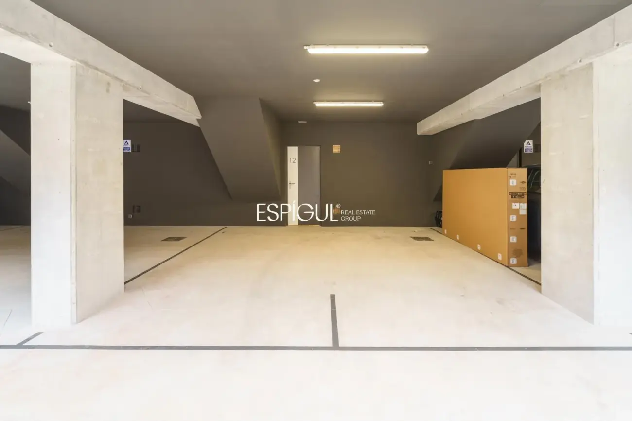 Maison mitoyenne avec de belles vues sur la mer et piscine communautaire face au Port Balís.