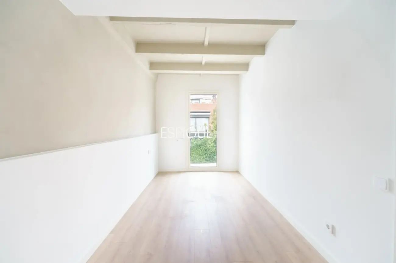 Maison mitoyenne avec de belles vues sur la mer et piscine communautaire face au Port Balís.