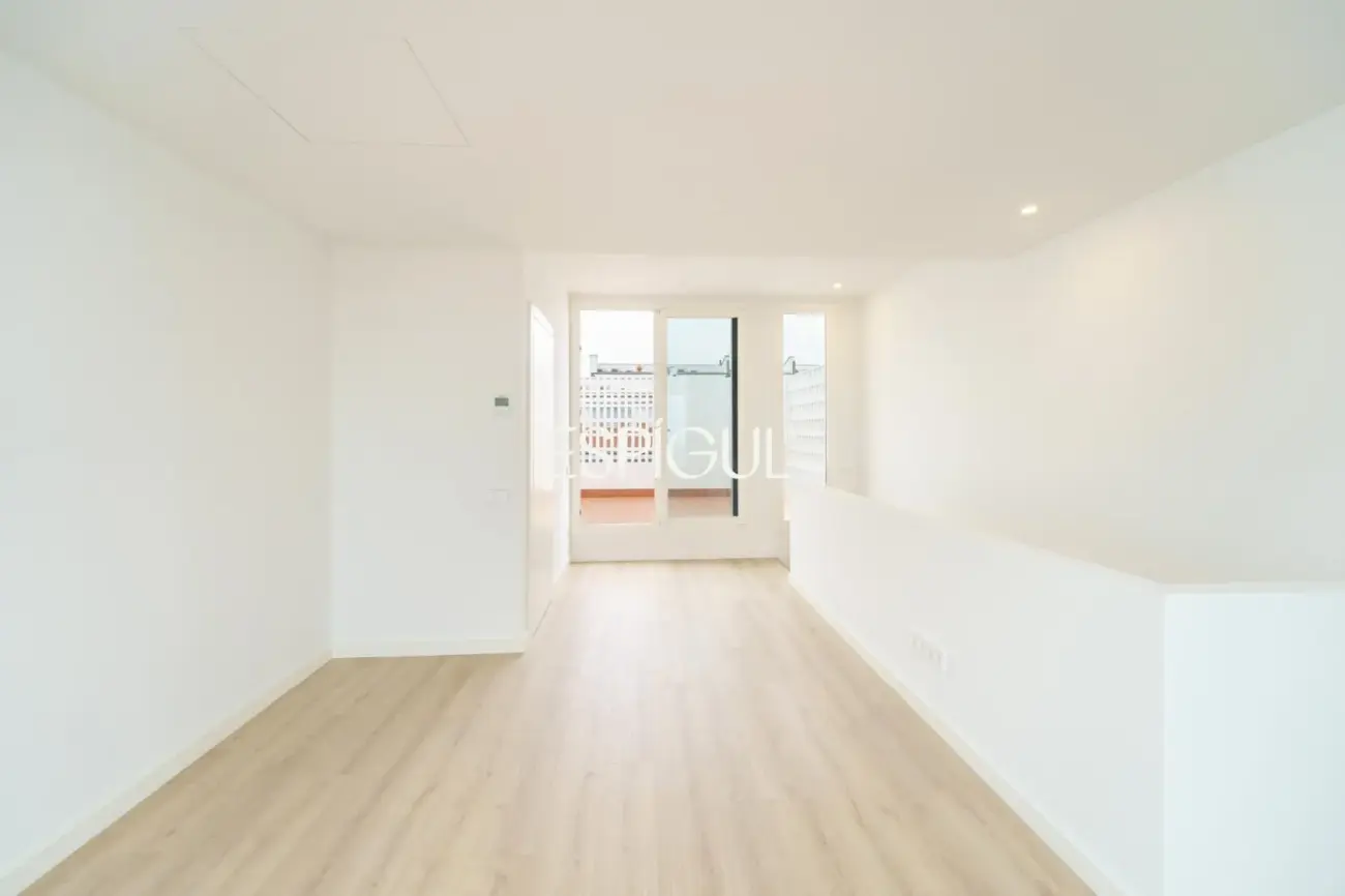 Casa adosada de obra nueva con piscina comunitaria frente al Port Balís, en Sant Andreu de Llavaneres