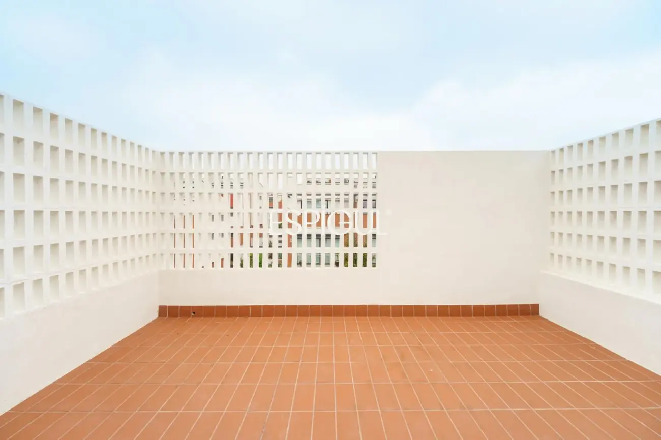 Casa adosada de obra nueva con piscina comunitaria frente al Port Balís, en Sant Andreu de Llavaneres