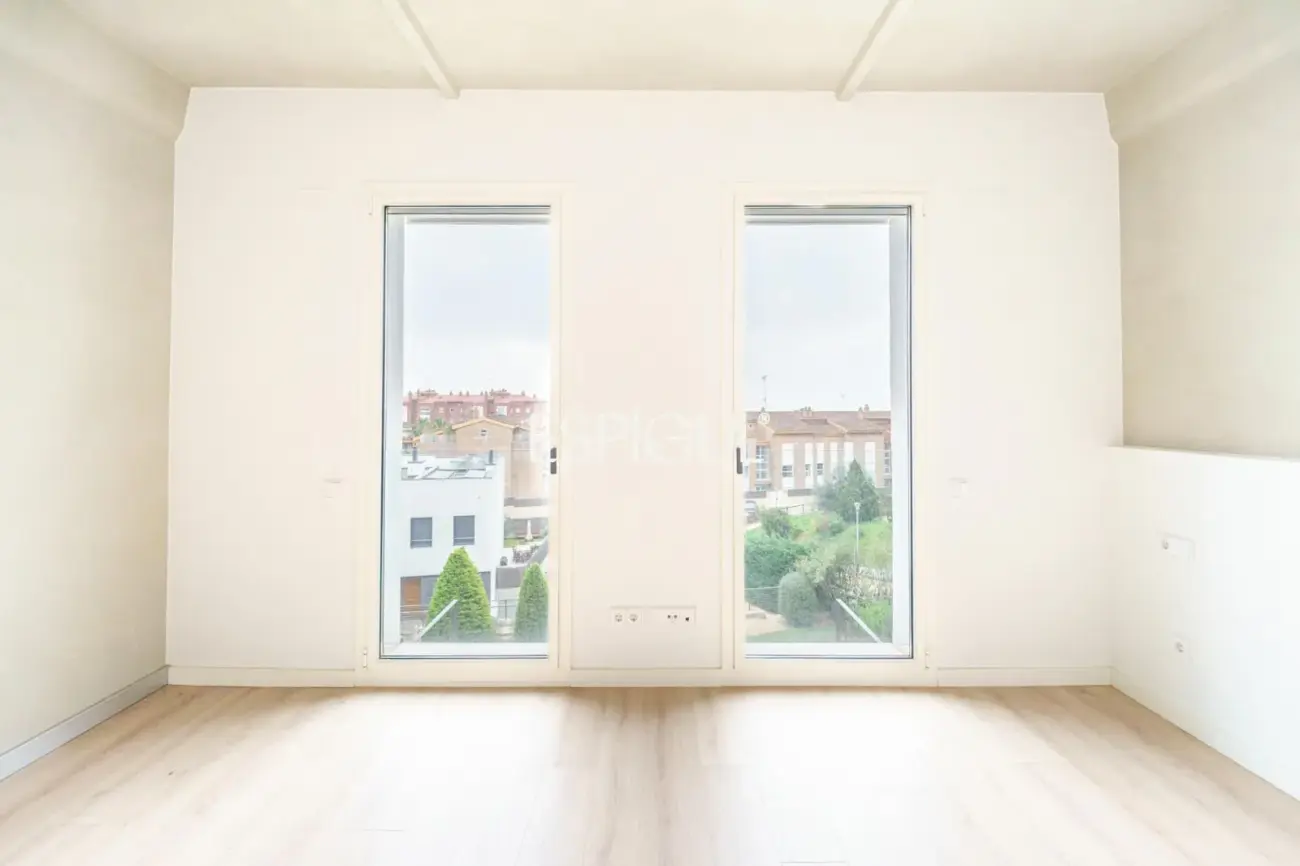 Casa adosada de obra nueva con piscina comunitaria frente al Port Balís, en Sant Andreu de Llavaneres