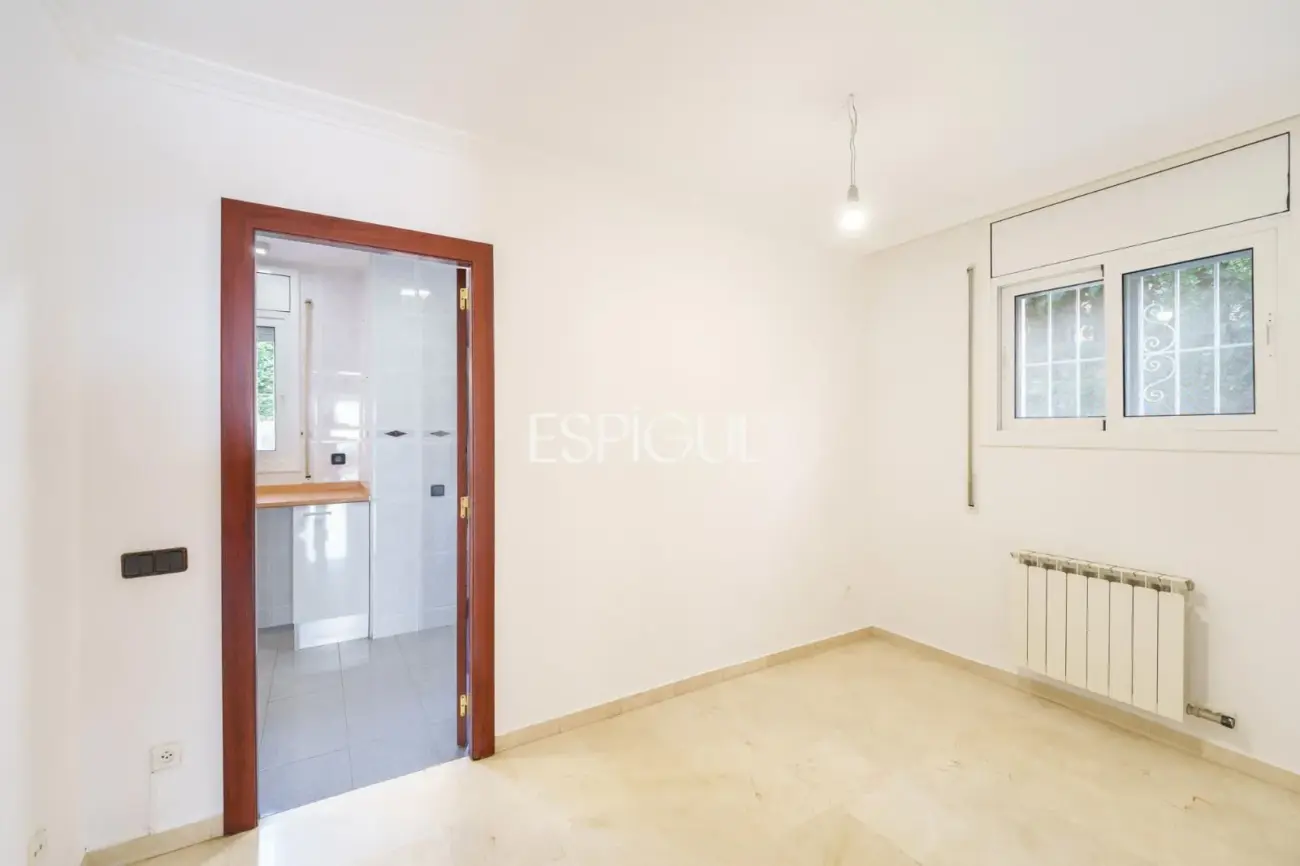 5-bedroom house with garden and communal pool in Teià