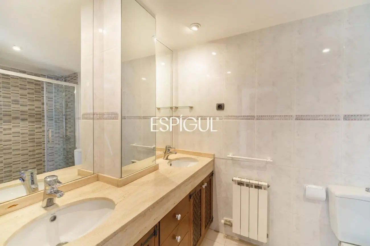 5-bedroom house with garden and communal pool in Teià