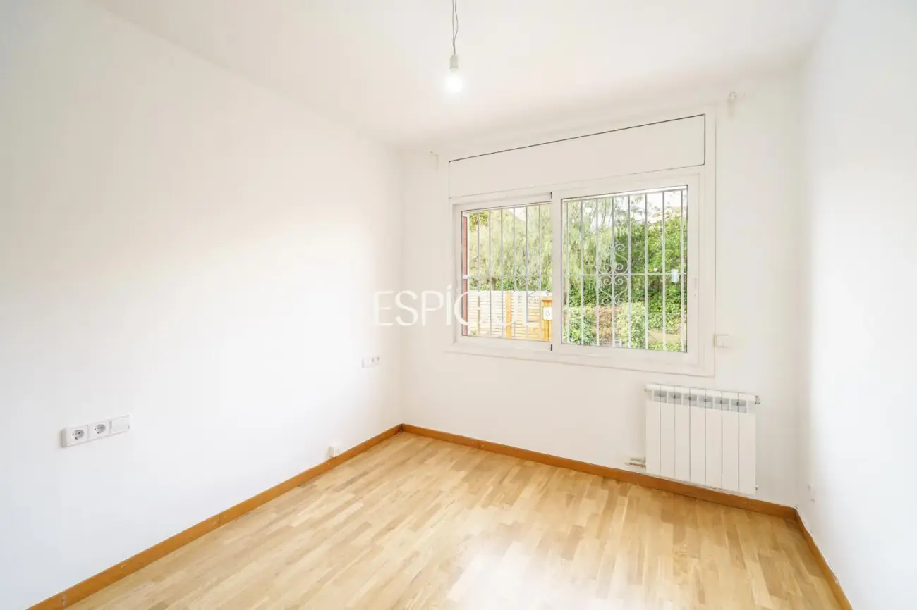 5-bedroom house with garden and communal pool in Teià