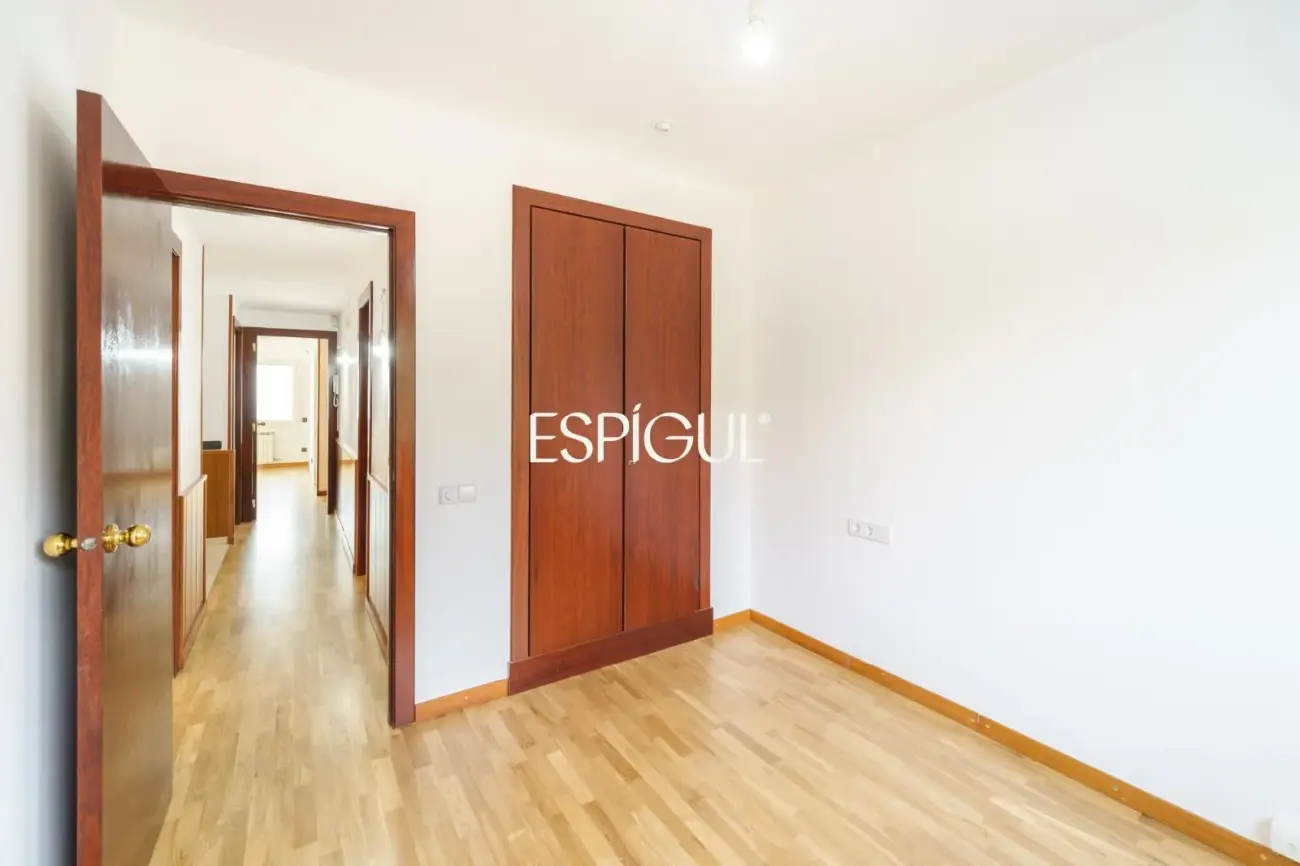 5-bedroom house with garden and communal pool in Teià