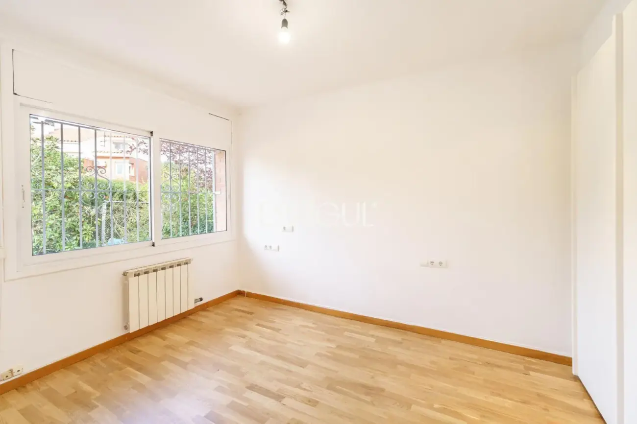 5-bedroom house with garden and communal pool in Teià