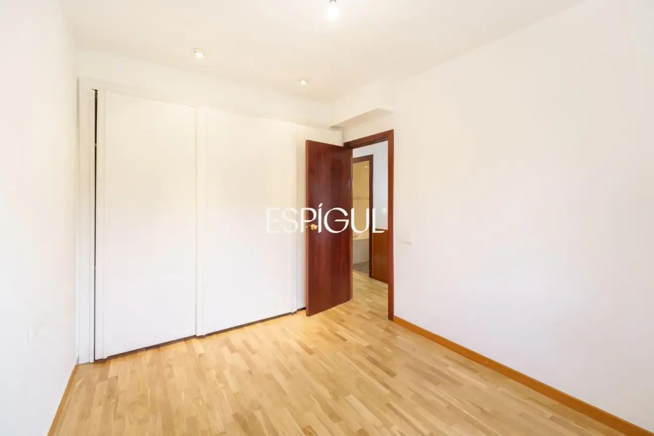 5-bedroom house with garden and communal pool in Teià