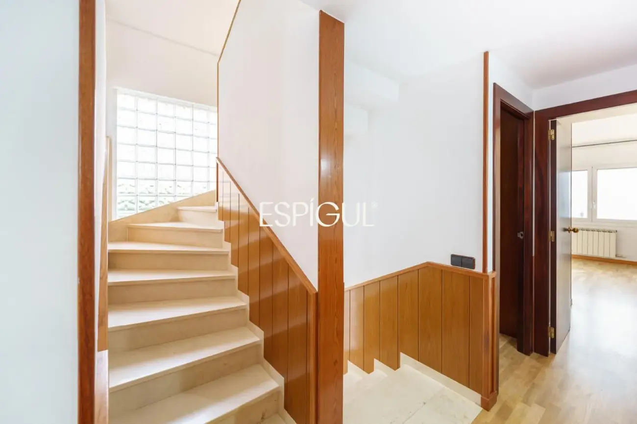 5-bedroom house with garden and communal pool in Teià