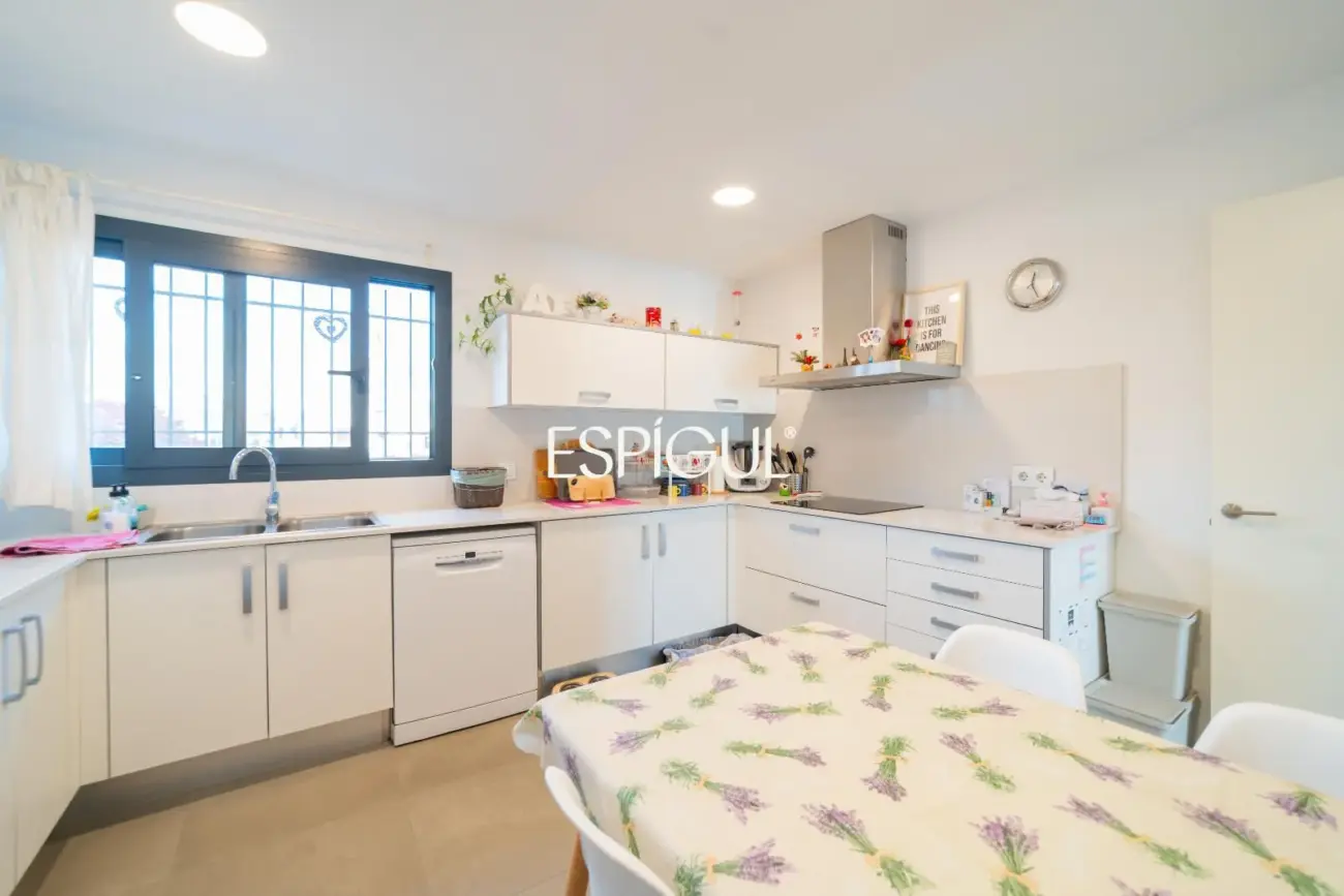 Casa en venda a Vilablareix