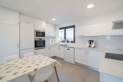 Casa en venda a Vilablareix