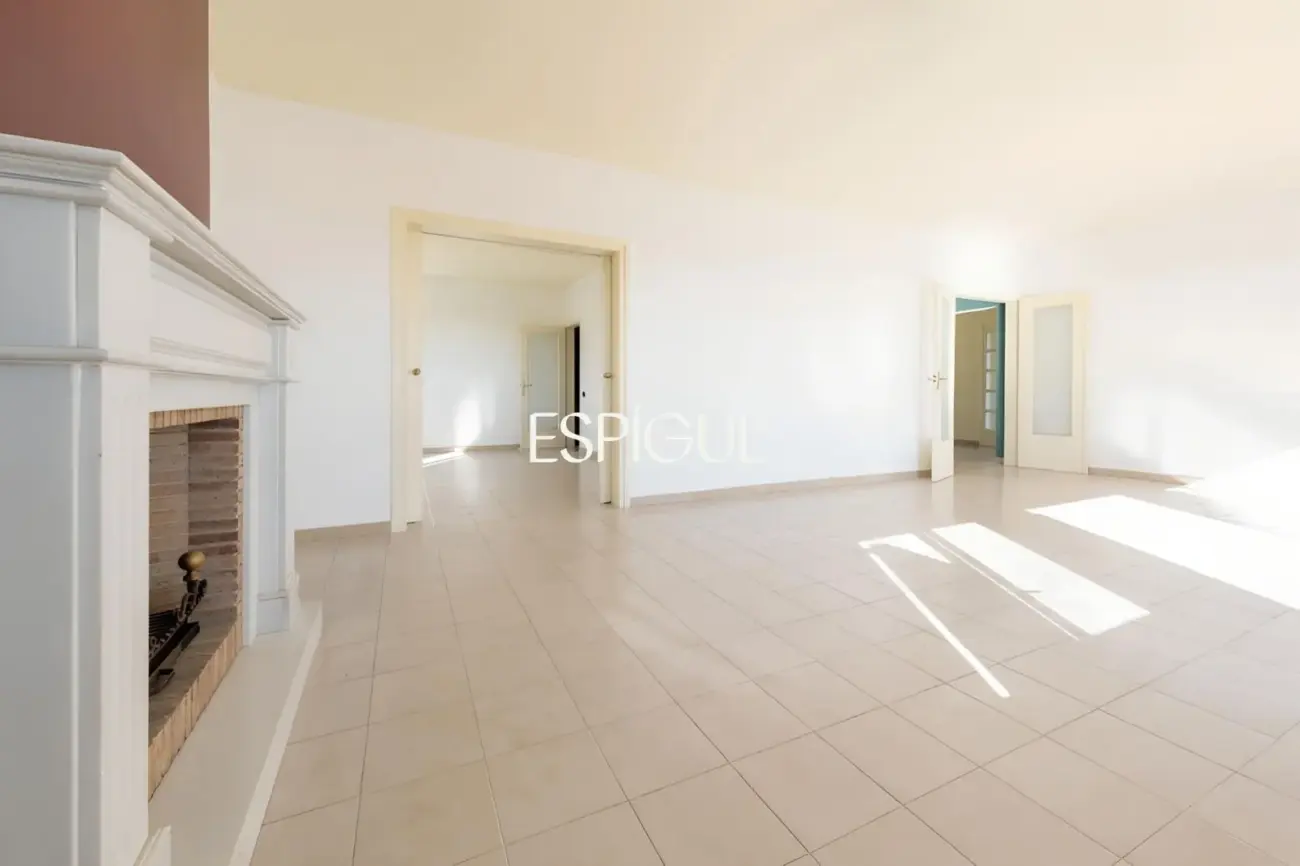 Casa independent a reformar amb excel·lents vistes al mar a Alella