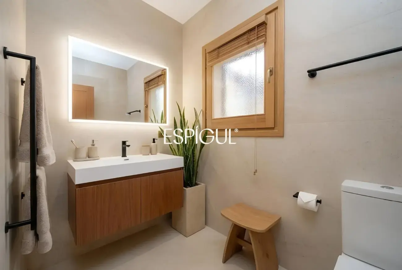 Casa independent a reformar amb excel·lents vistes al mar a Alella