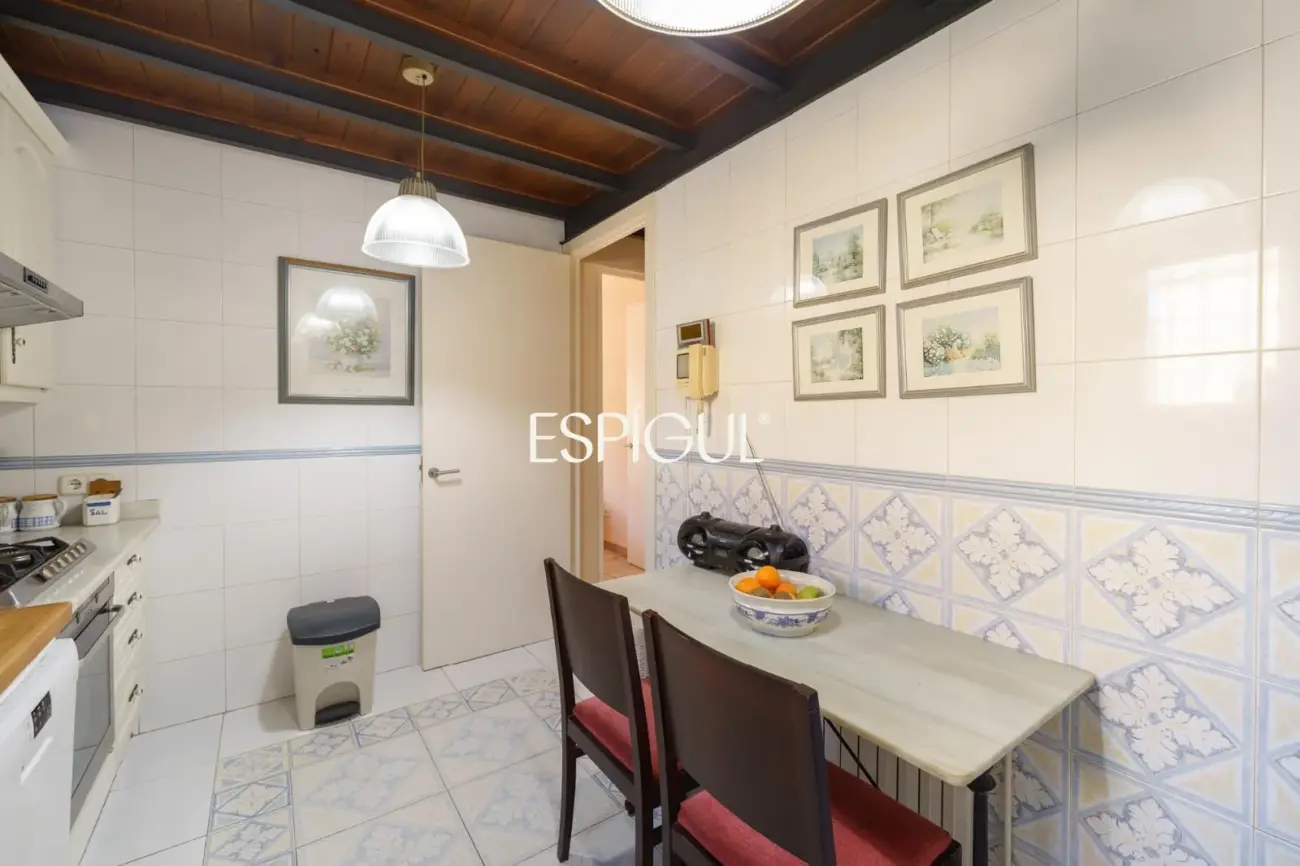 Casa independiente con jardín y piscina privada  muy próxima al centro de Teià
