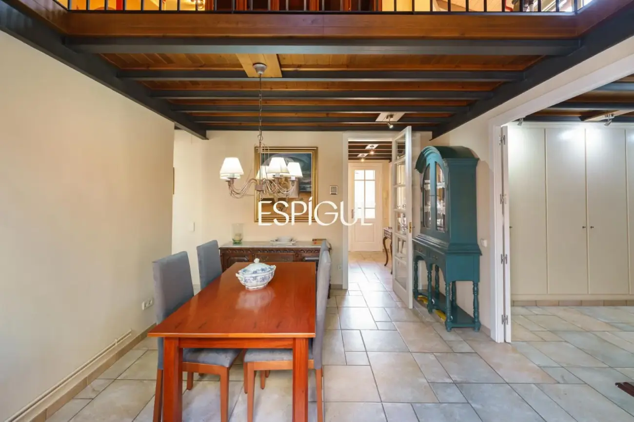 Casa independiente con jardín y piscina privada  muy próxima al centro de Teià