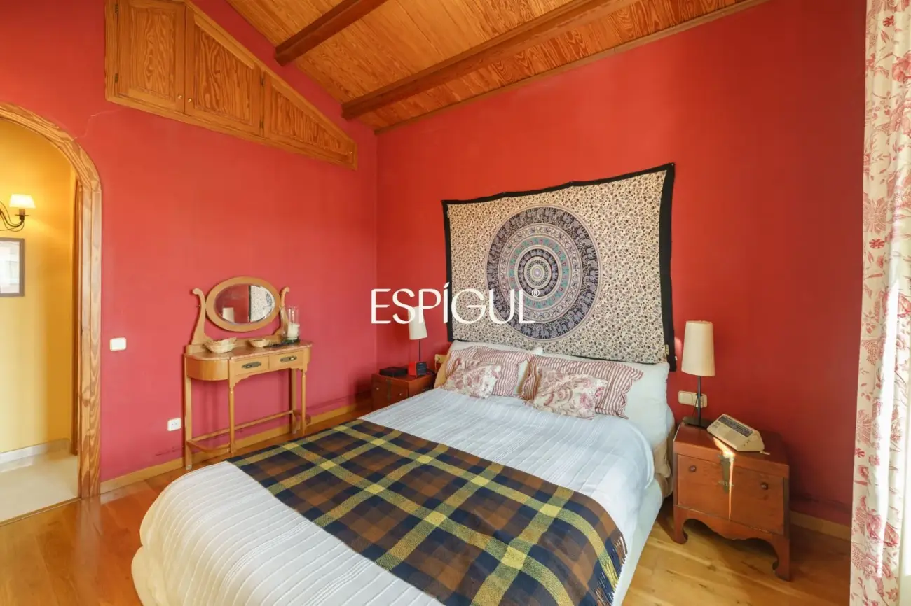 Casa independiente con jardín y piscina privada  muy próxima al centro de Teià