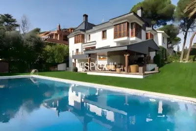 Grande maison individuelle à côté du terrain de golf de Sant Cugat