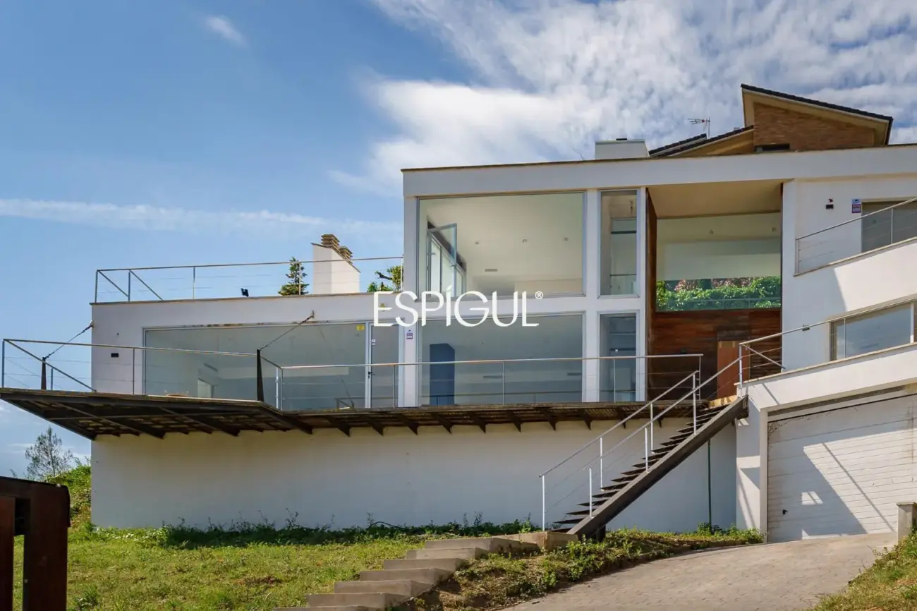 Villa in Golf Barcelona, Sant Esteve Sesrovires