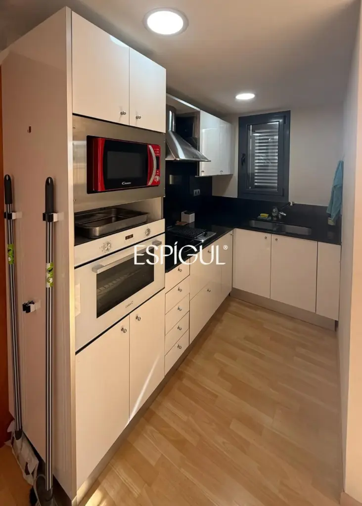 Coqueto y céntrico ático con vistas sobre Alella