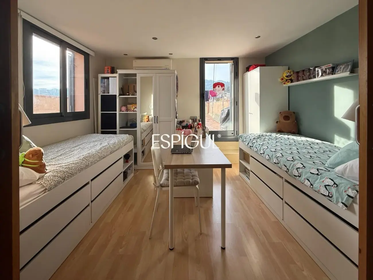 Coqueto y céntrico ático con vistas sobre Alella