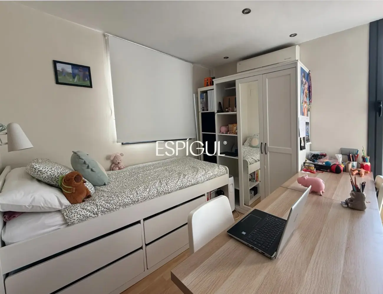 Coqueto y céntrico ático con vistas sobre Alella