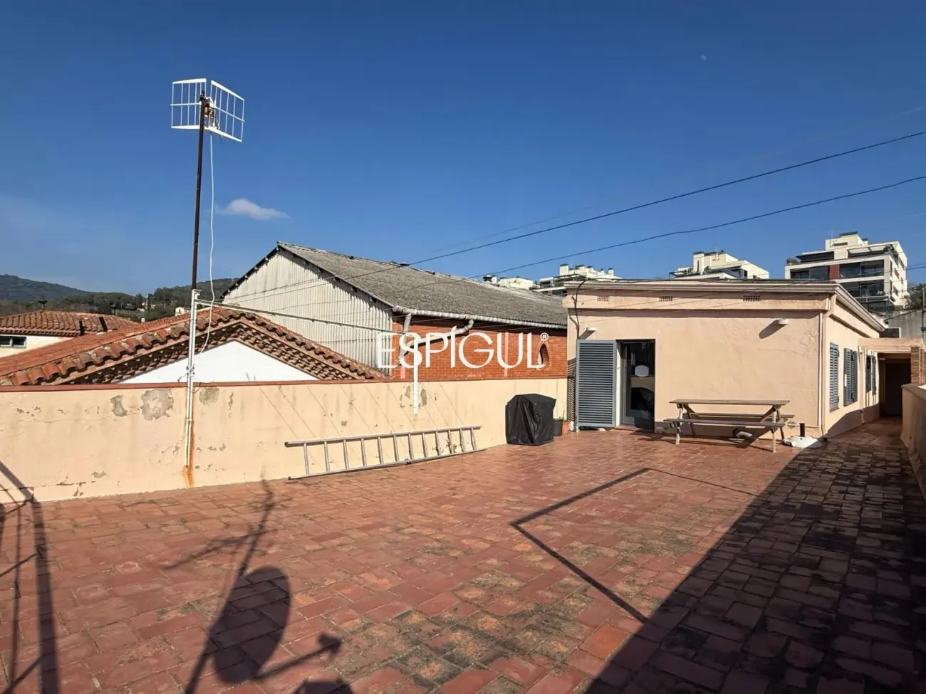 Coqueto y céntrico ático con vistas sobre Alella