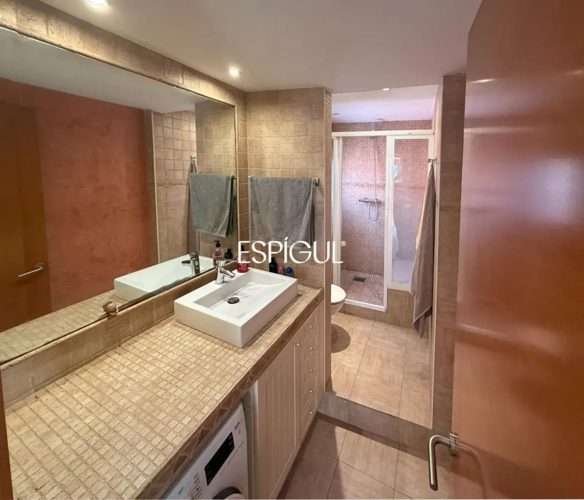 Coqueto y céntrico ático con vistas sobre Alella