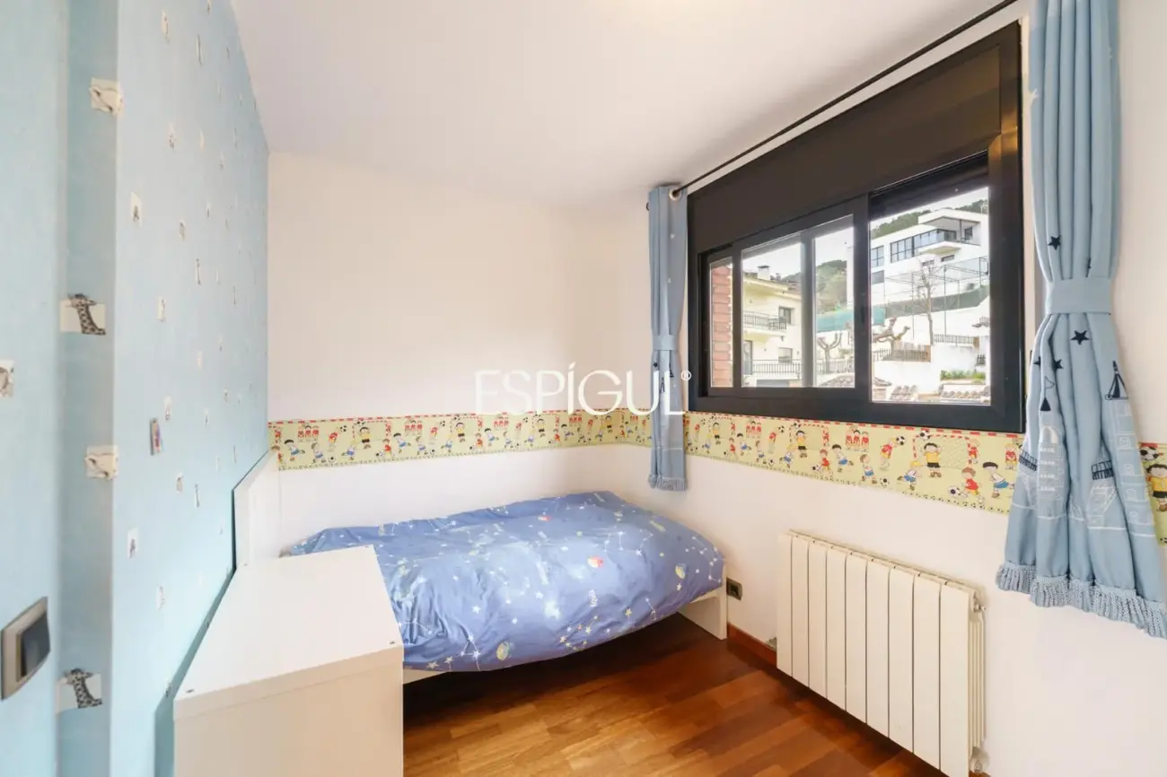 Élégante demeure avec vue sur la montagne à Vallromanes