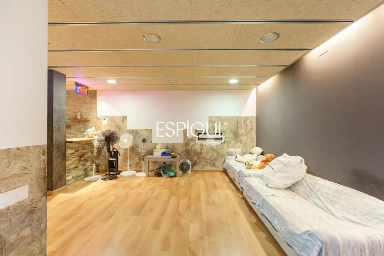 Élégante demeure avec vue sur la montagne à Vallromanes