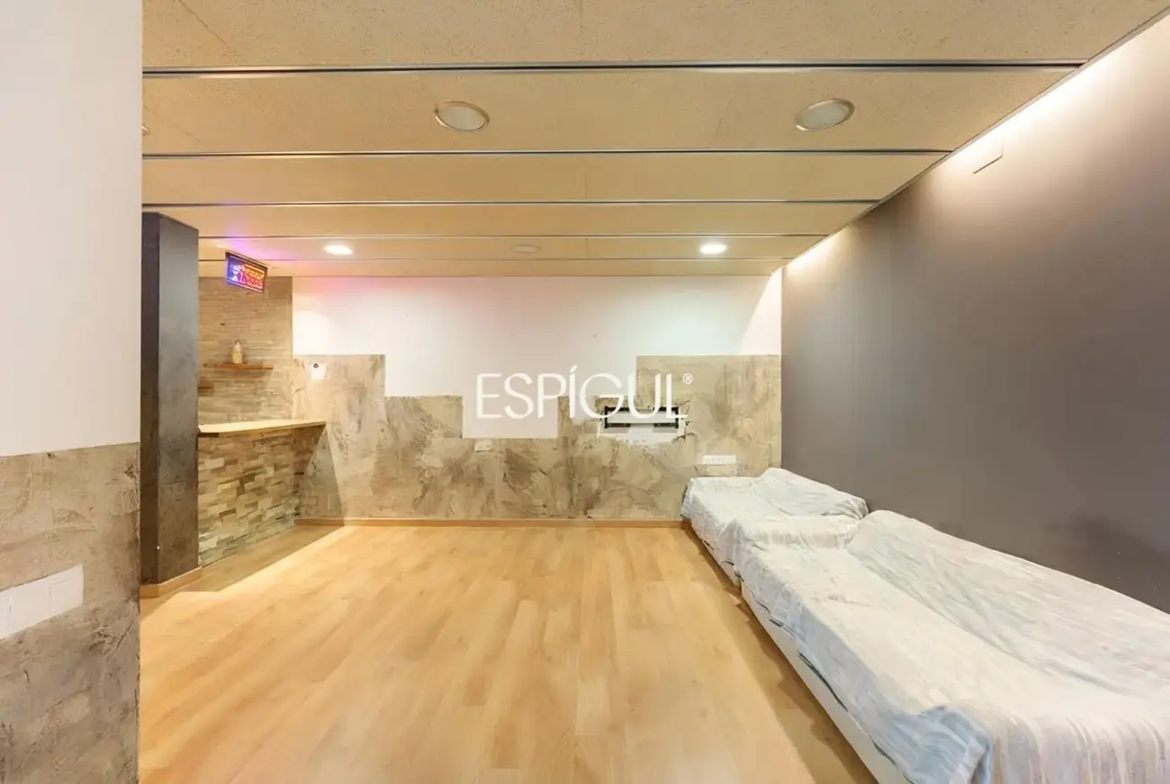 Elegante vivienda con vistas a la montaña en Vallromanes