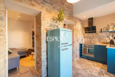 Elegante vivienda de 2 dormitorios con licencia turística y alta rentabilidad