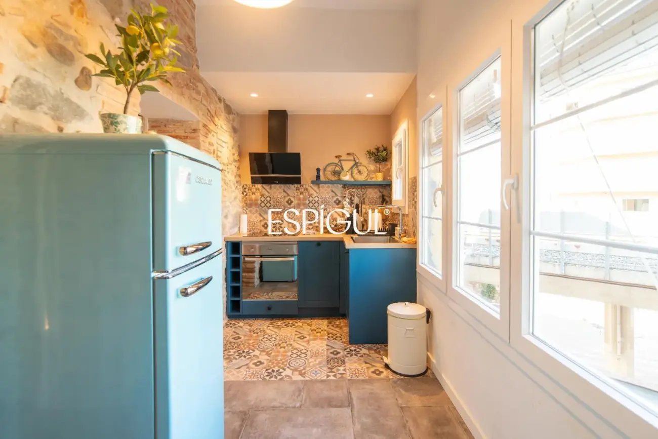 Elegante vivienda de 2 dormitorios con licencia turística y alta rentabilidad