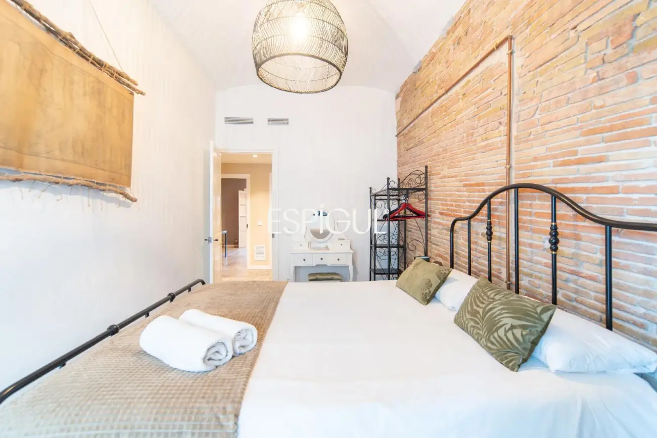 Elegante vivienda de 2 dormitorios con licencia turística y alta rentabilidad