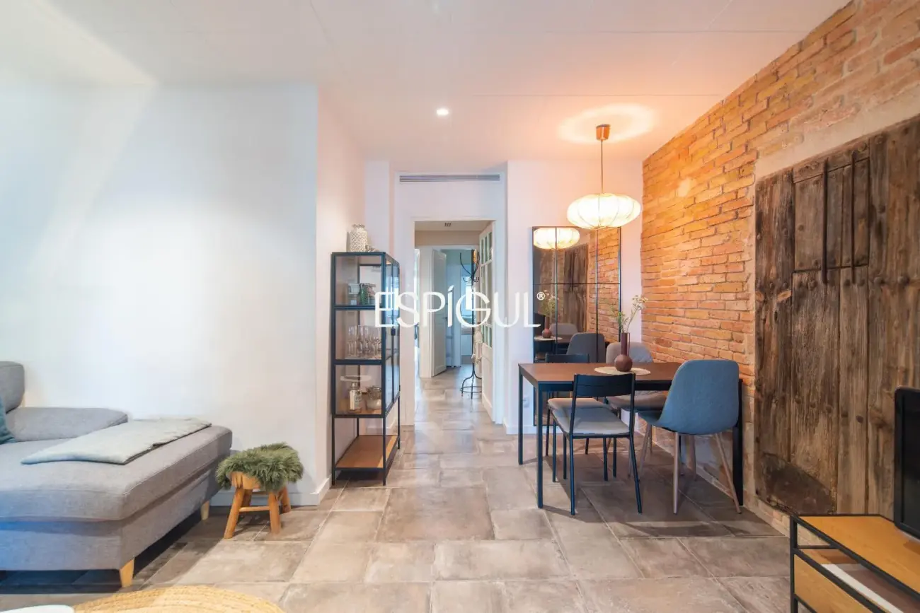 Elegante vivienda de 2 dormitorios con licencia turística y alta rentabilidad