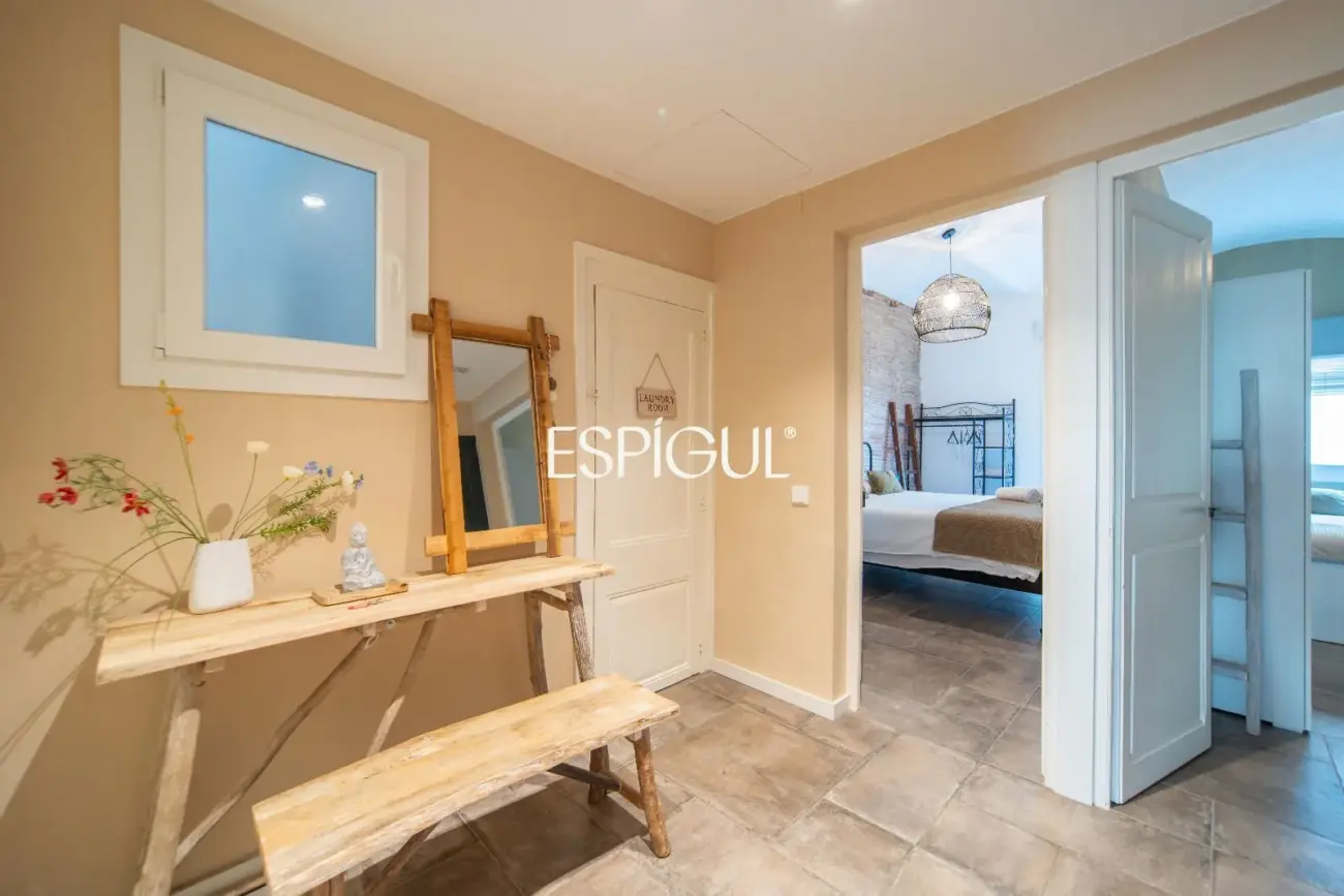 Elegante vivienda de 2 dormitorios con licencia turística y alta rentabilidad