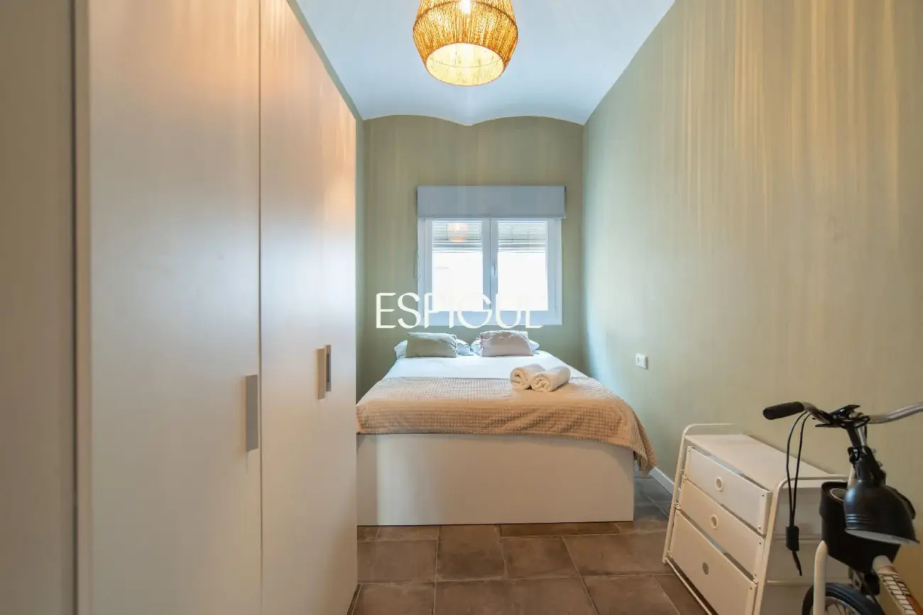 Elegante vivienda de 2 dormitorios con licencia turística y alta rentabilidad