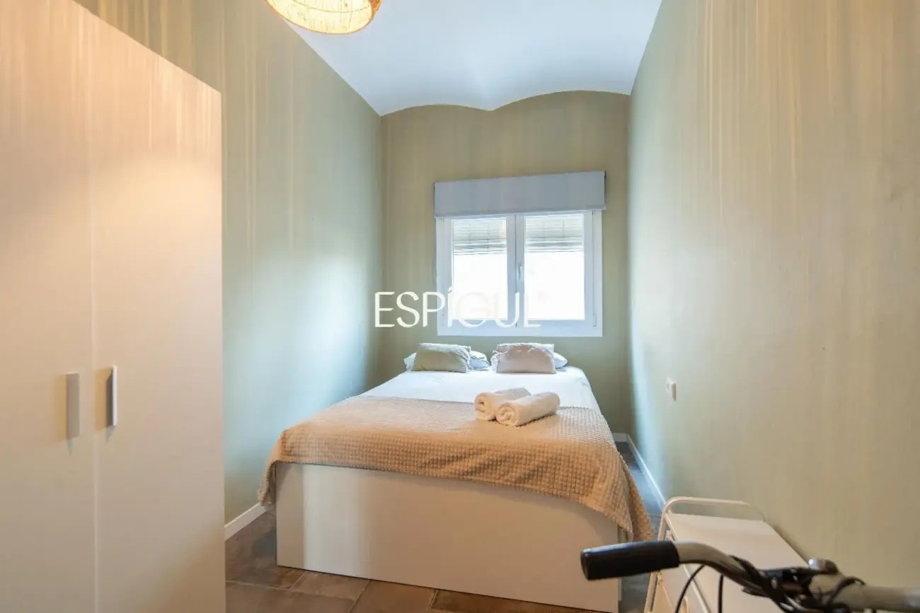 Elegante vivienda de 2 dormitorios con licencia turística y alta rentabilidad