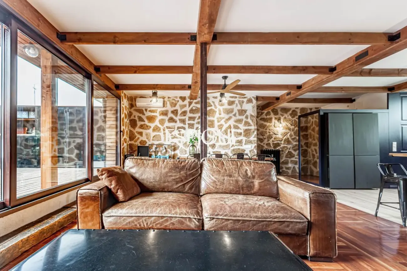 Впечатляющий отремонтированный пентхаус в Просперидад.