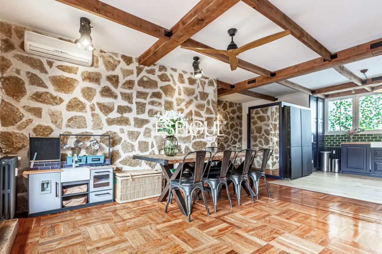 Впечатляющий отремонтированный пентхаус в Просперидад.