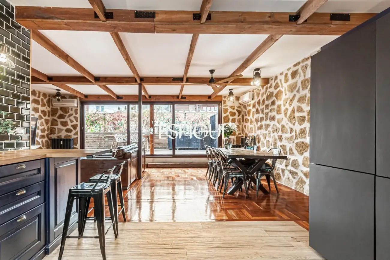 Впечатляющий отремонтированный пентхаус в Просперидад.