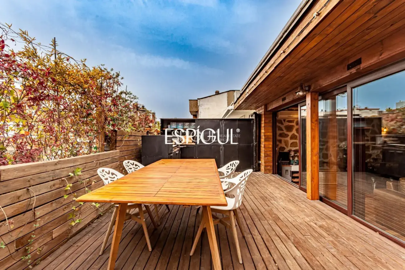 Впечатляющий отремонтированный пентхаус в Просперидад.