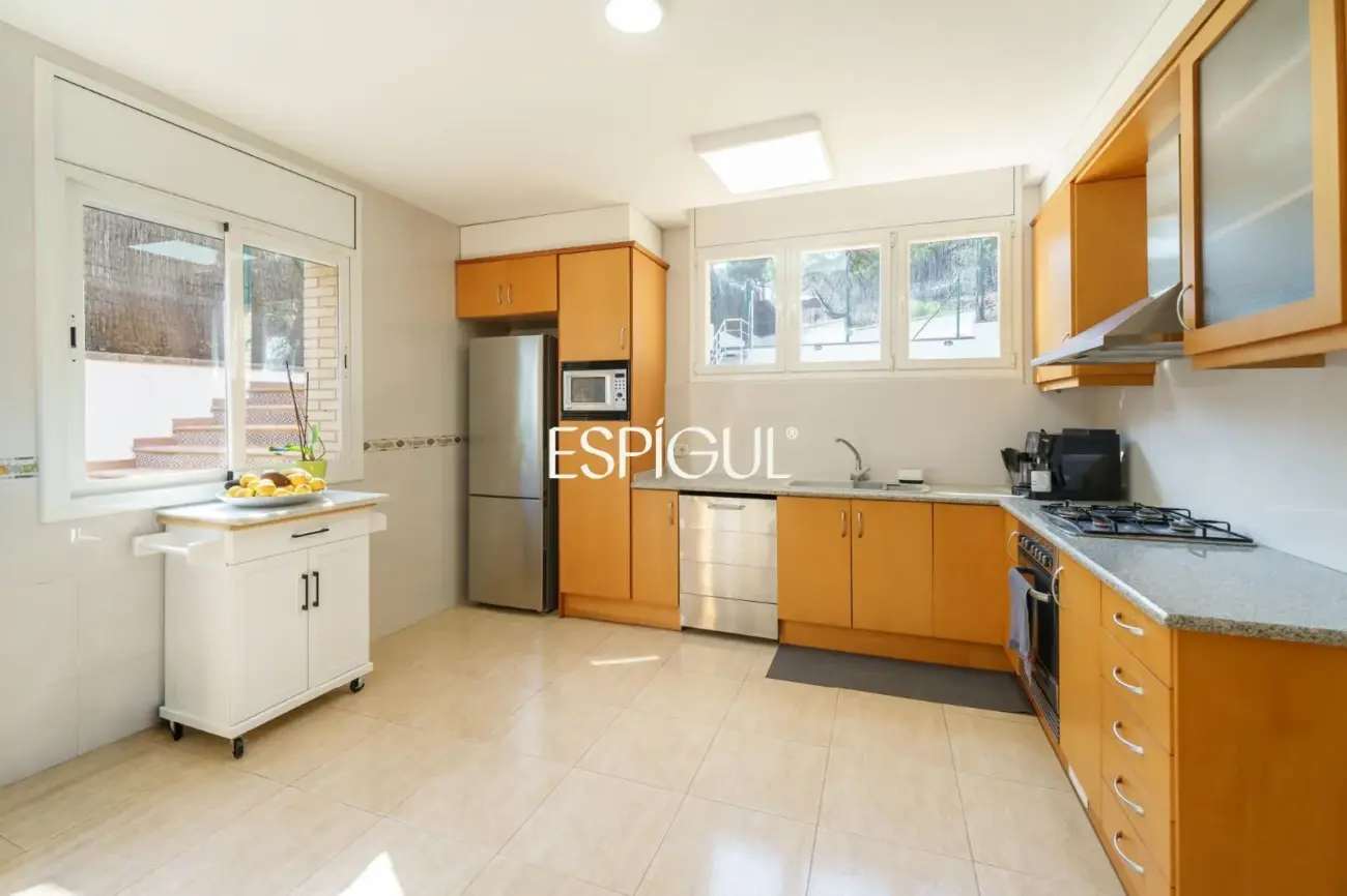 Espectacular casa amb piscina, ascensor i vistes al mar a Canet de Mar