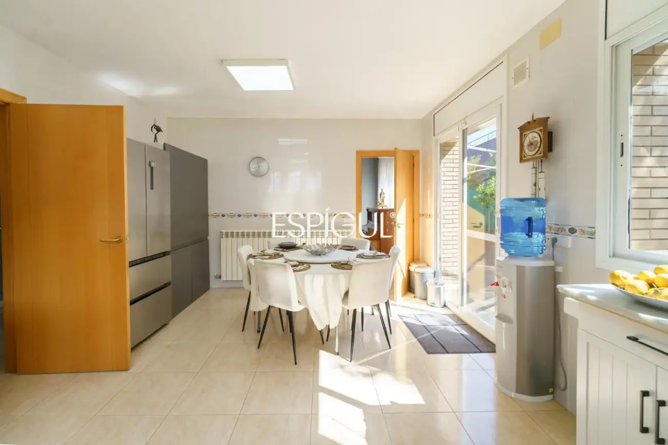 Espectacular casa amb piscina, ascensor i vistes al mar a Canet de Mar