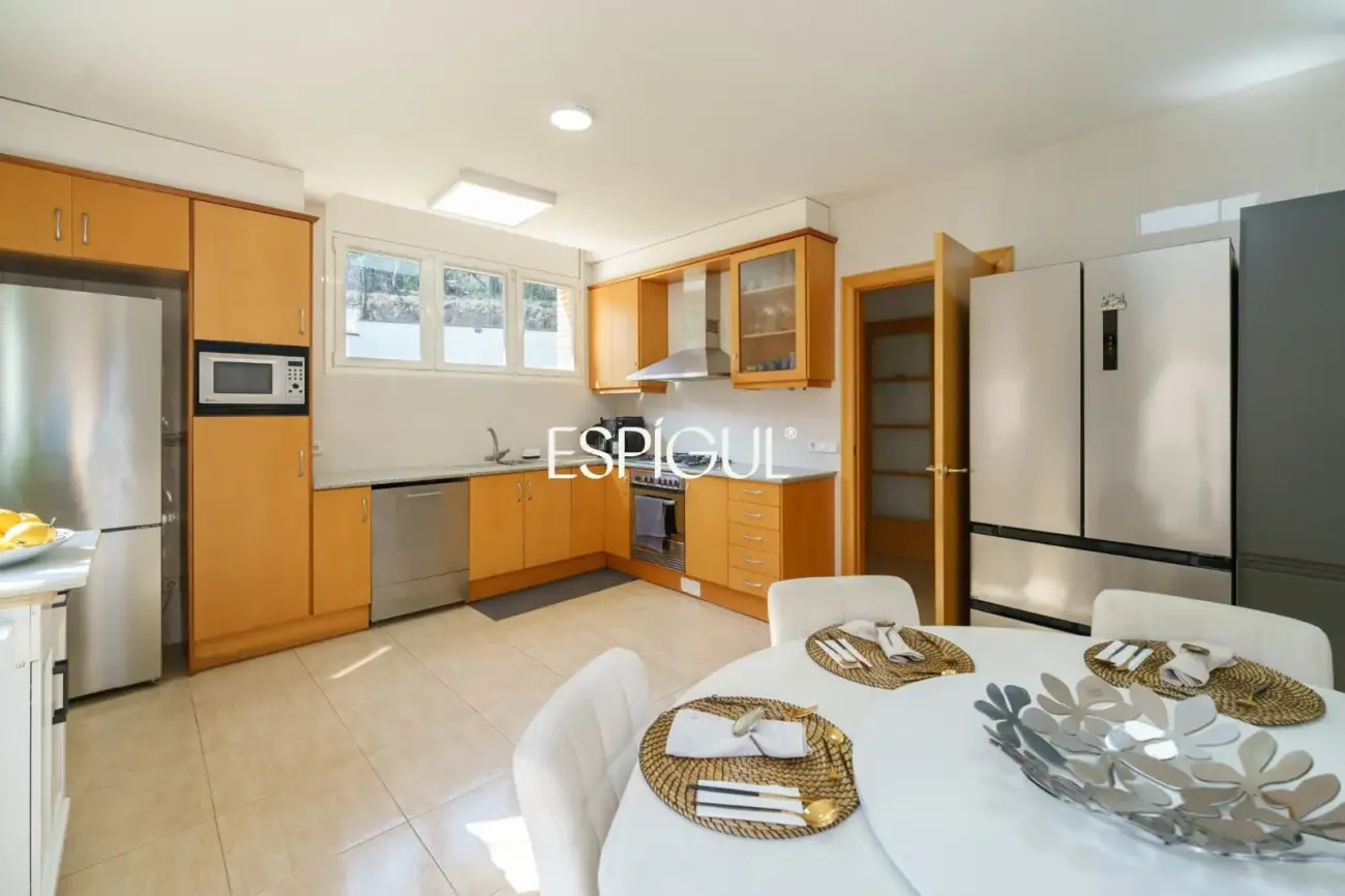 Espectacular casa amb piscina, ascensor i vistes al mar a Canet de Mar