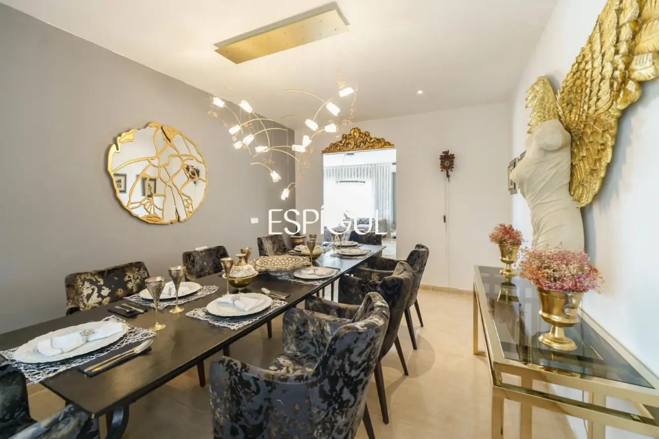 Espectacular casa amb piscina, ascensor i vistes al mar a Canet de Mar