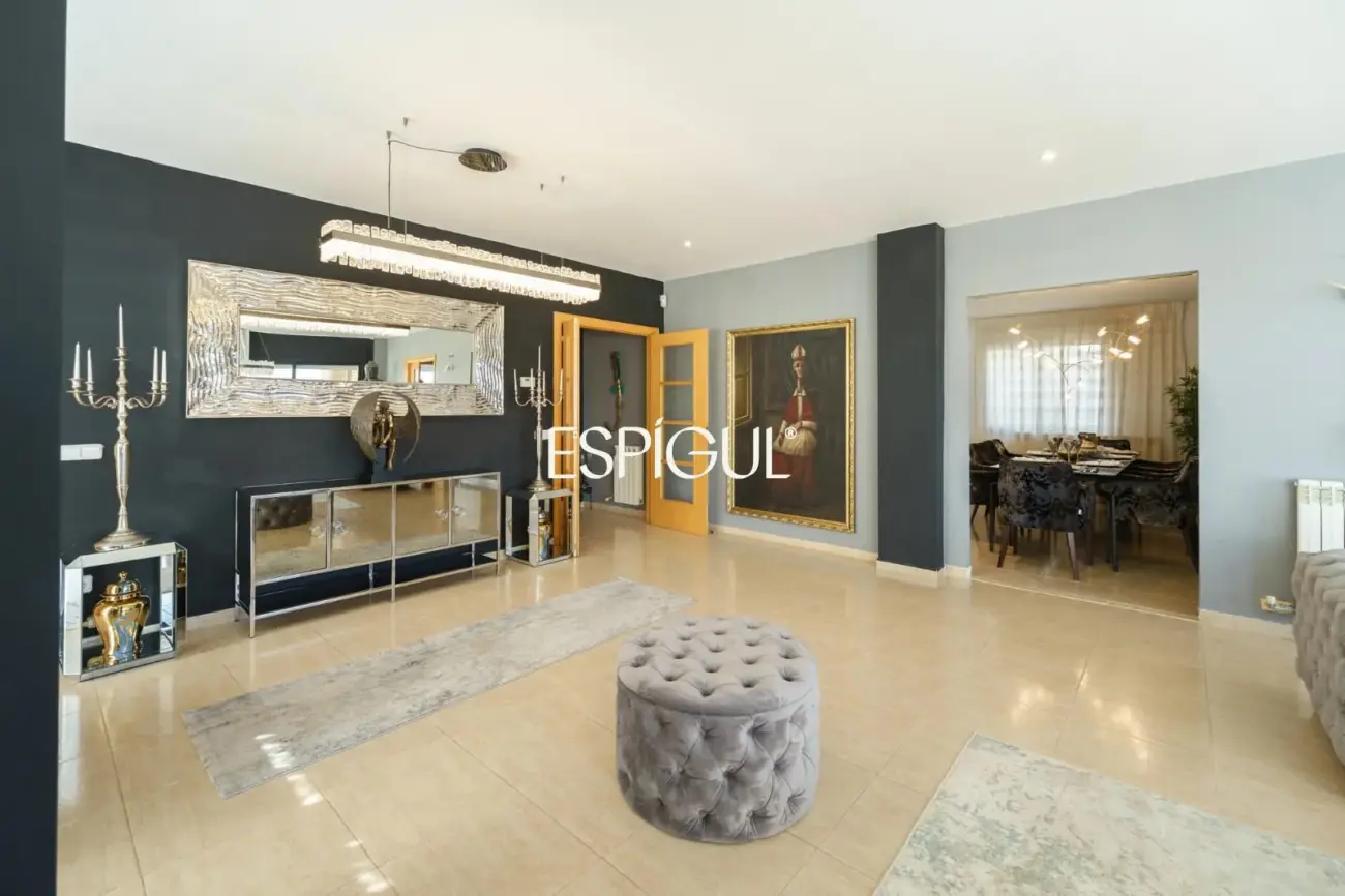 Espectacular casa amb piscina, ascensor i vistes al mar a Canet de Mar