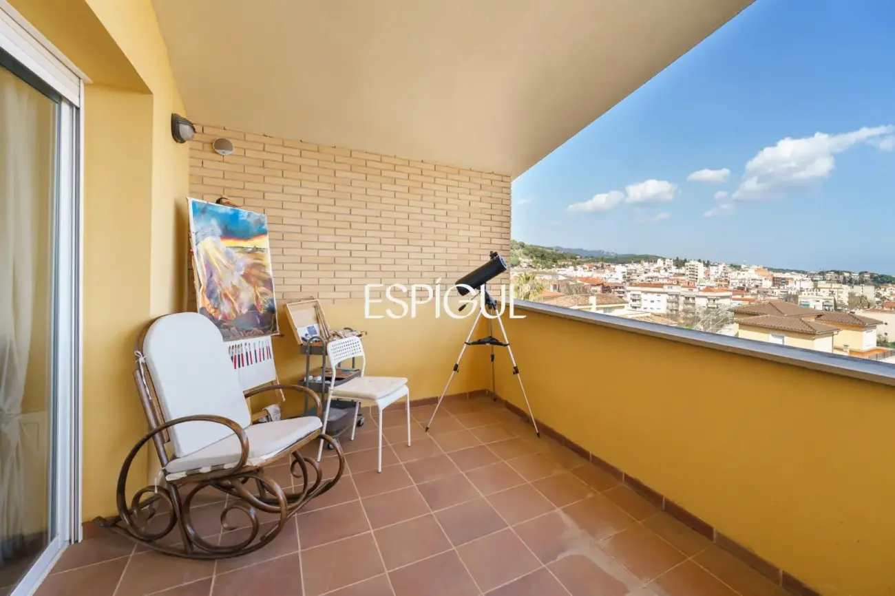 Espectacular casa amb piscina, ascensor i vistes al mar a Canet de Mar