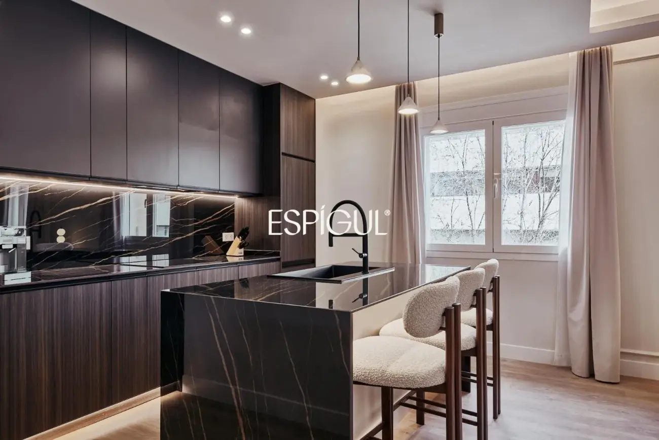 Espectacular piso a estrenar con balcón en barrio Salamanca, Castellana