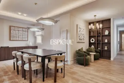 Espectacular piso a estrenar con balcón en barrio Salamanca, Castellana