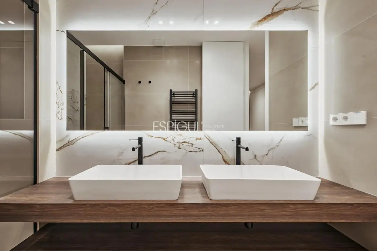 Appartement spectaculaire rénové dans le centre de Madrid.